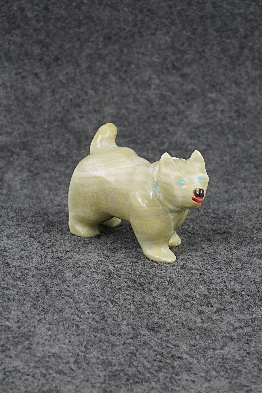 Dog Zuni Fetish Carving - Freddie Leekya