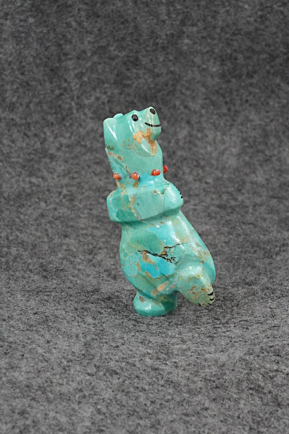 Bear Zuni Fetish Carving - Claudia Peina