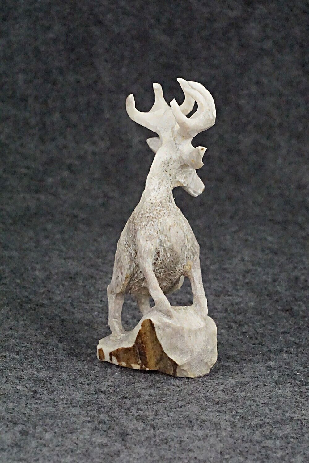 Deer Zuni Fetish Carving - Lewis Malie Jr.