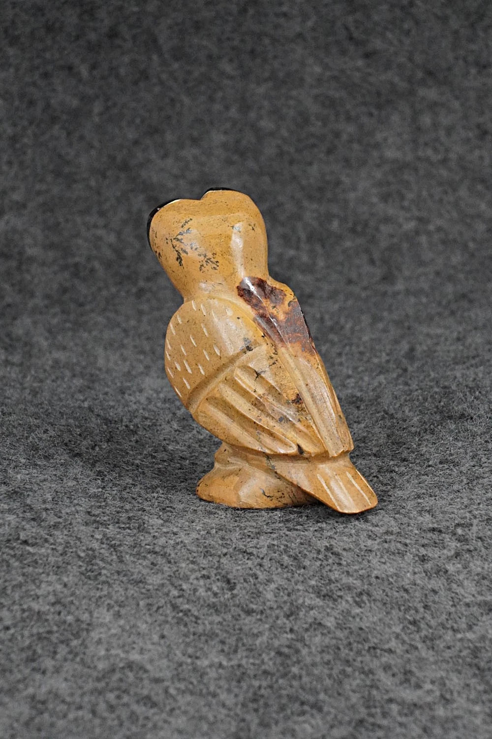 Owl Zuni Fetish Carving - Enrike Leekya
