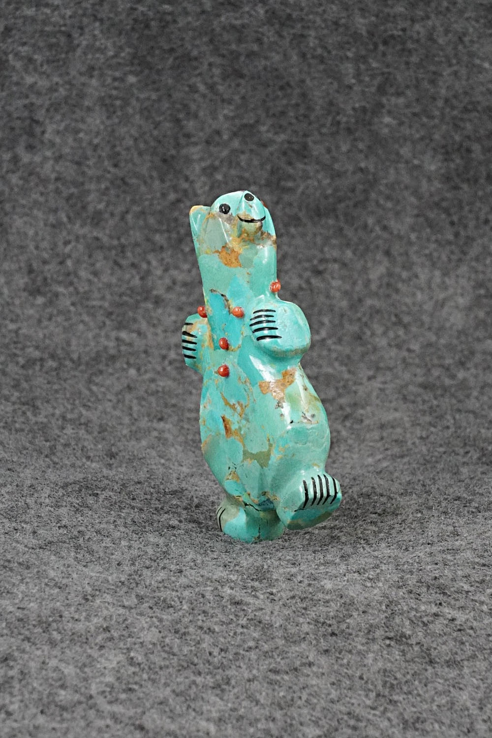 Bear Zuni Fetish Carving - Claudia Peina