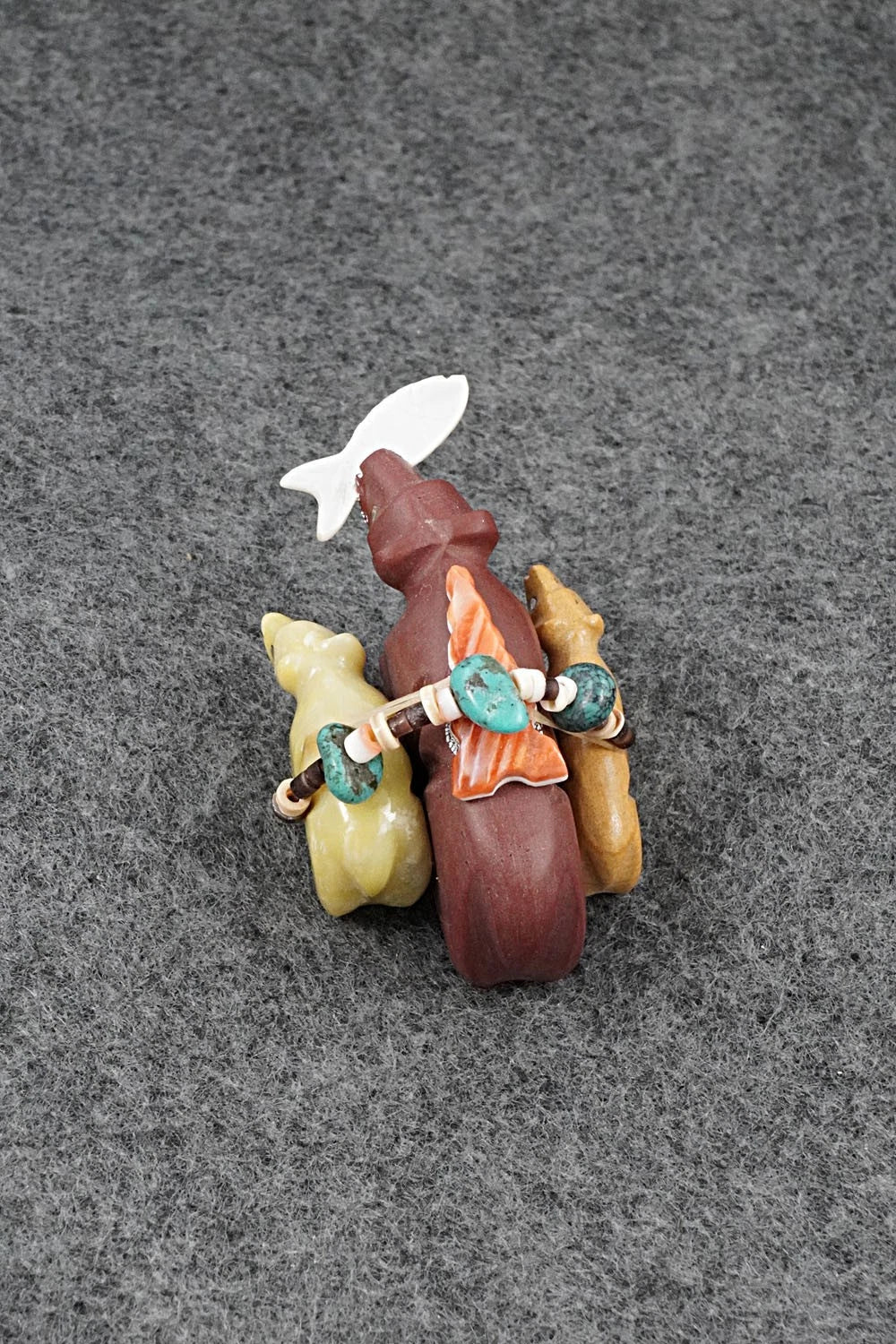 Bear Zuni Fetish Carving - Daisy Rose Leonard