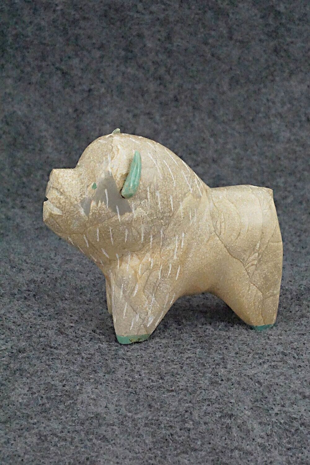 Buffalo Zuni Fetish Carving - Lyndric Leekya