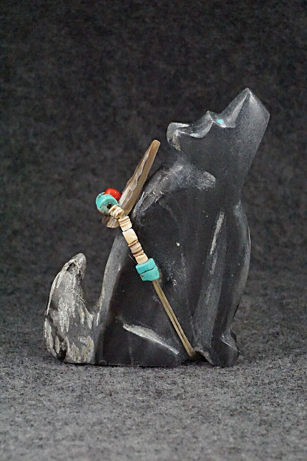 Wolf Zuni Fetish Carving - Rodney Laiwakete