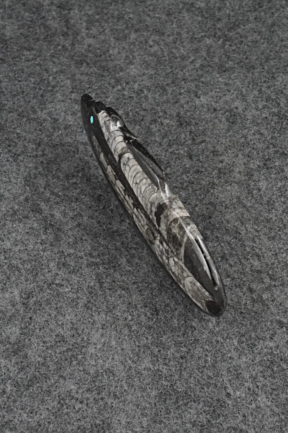 Bear Zuni Fetish Carving - Bernard Laiwakete