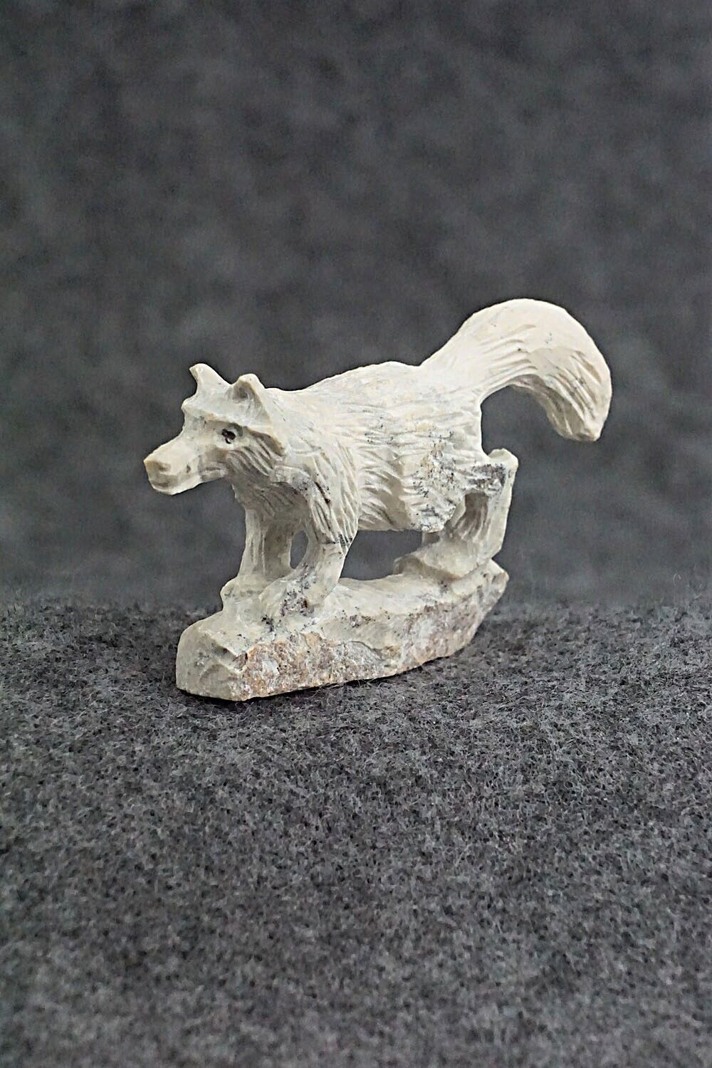 Wolf Zuni Fetish Carving - Lewis Malie
