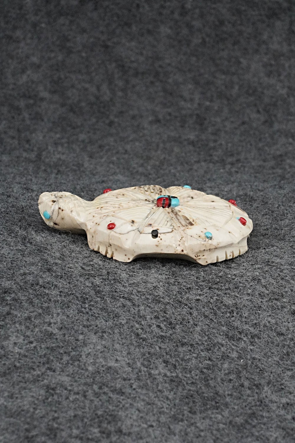Turtle Zuni Fetish Carving - Dannette Laate