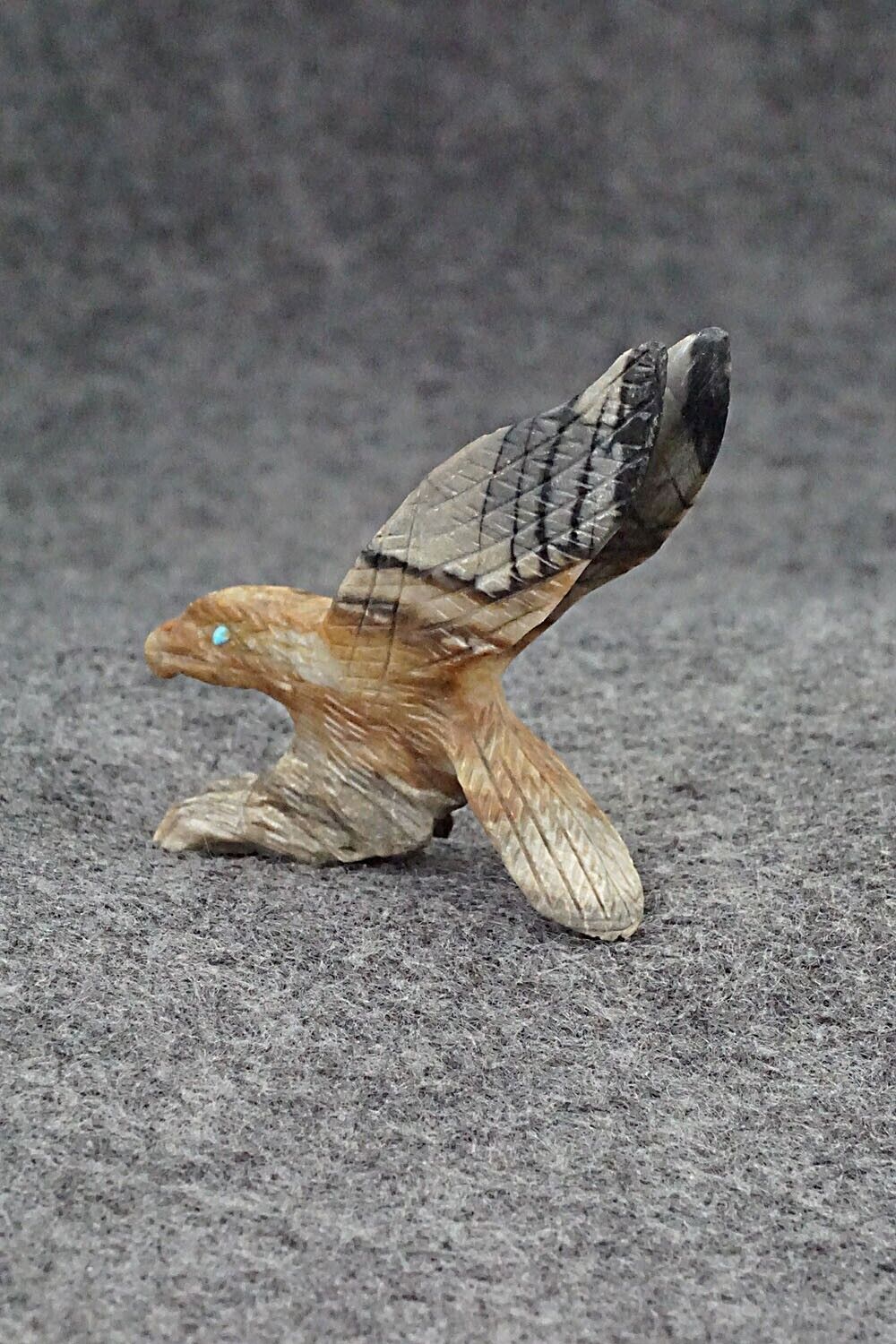 Eagle Zuni Fetish Carving - Lance Cheama