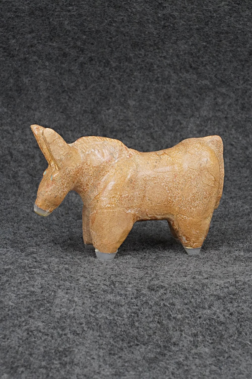 Donkey Zuni Fetish Carving - Freddie Leekya