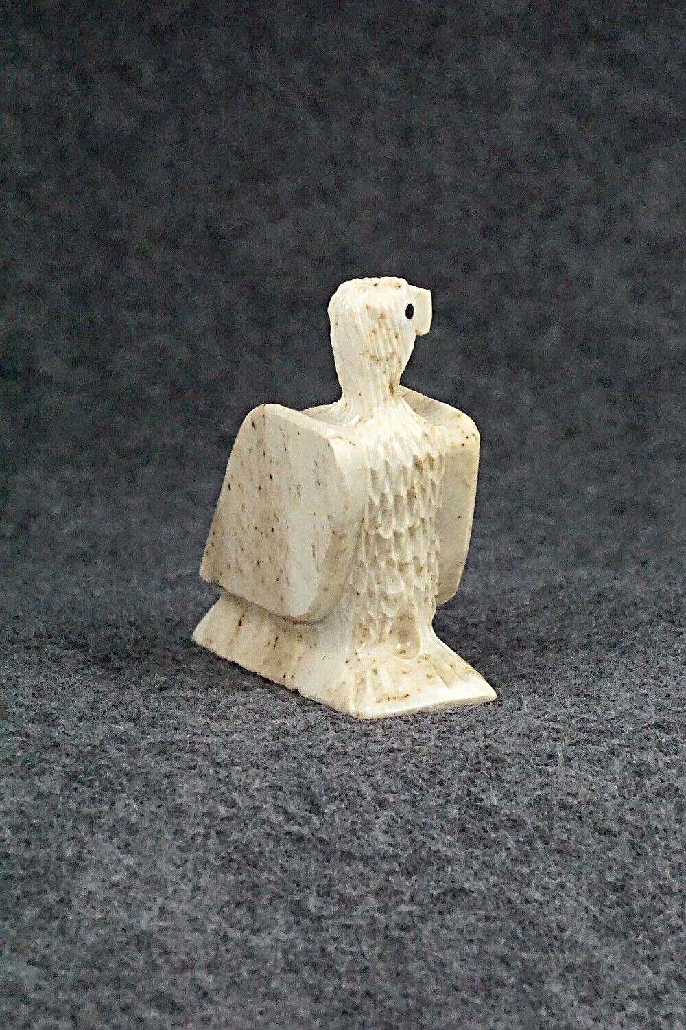 Eagle Zuni Fetish Carving - Jesus Espino