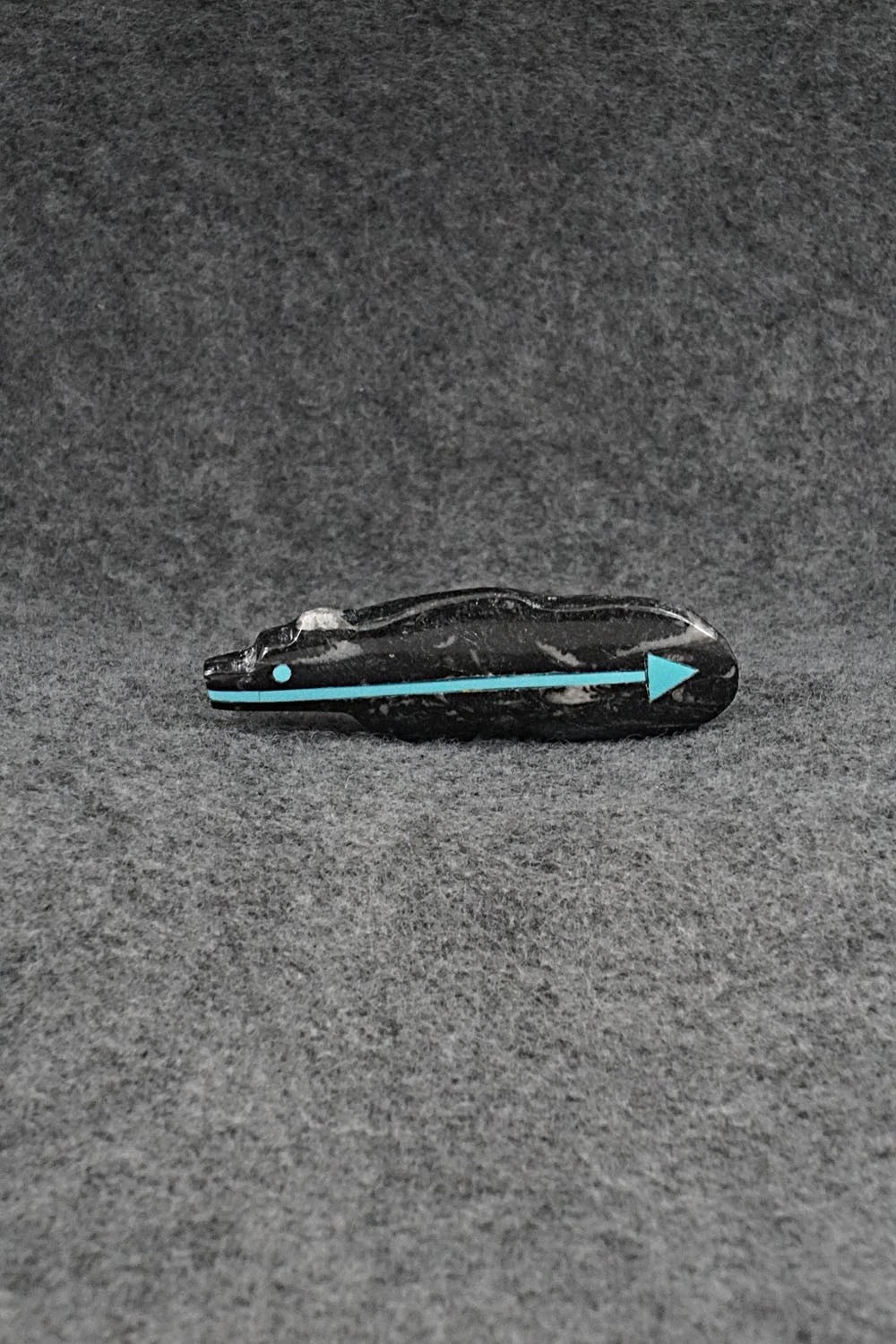 Bear Zuni Fetish Carving - Bernard Laiwakete