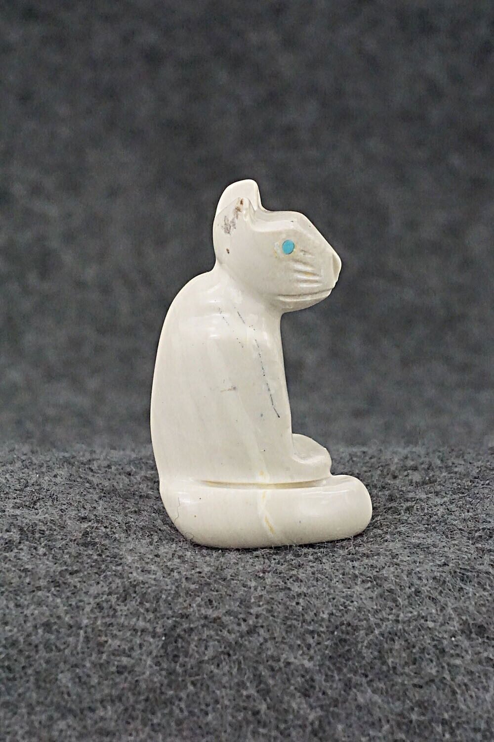 Mountain Lion Zuni Fetish Carving - Gilbert Lonjose