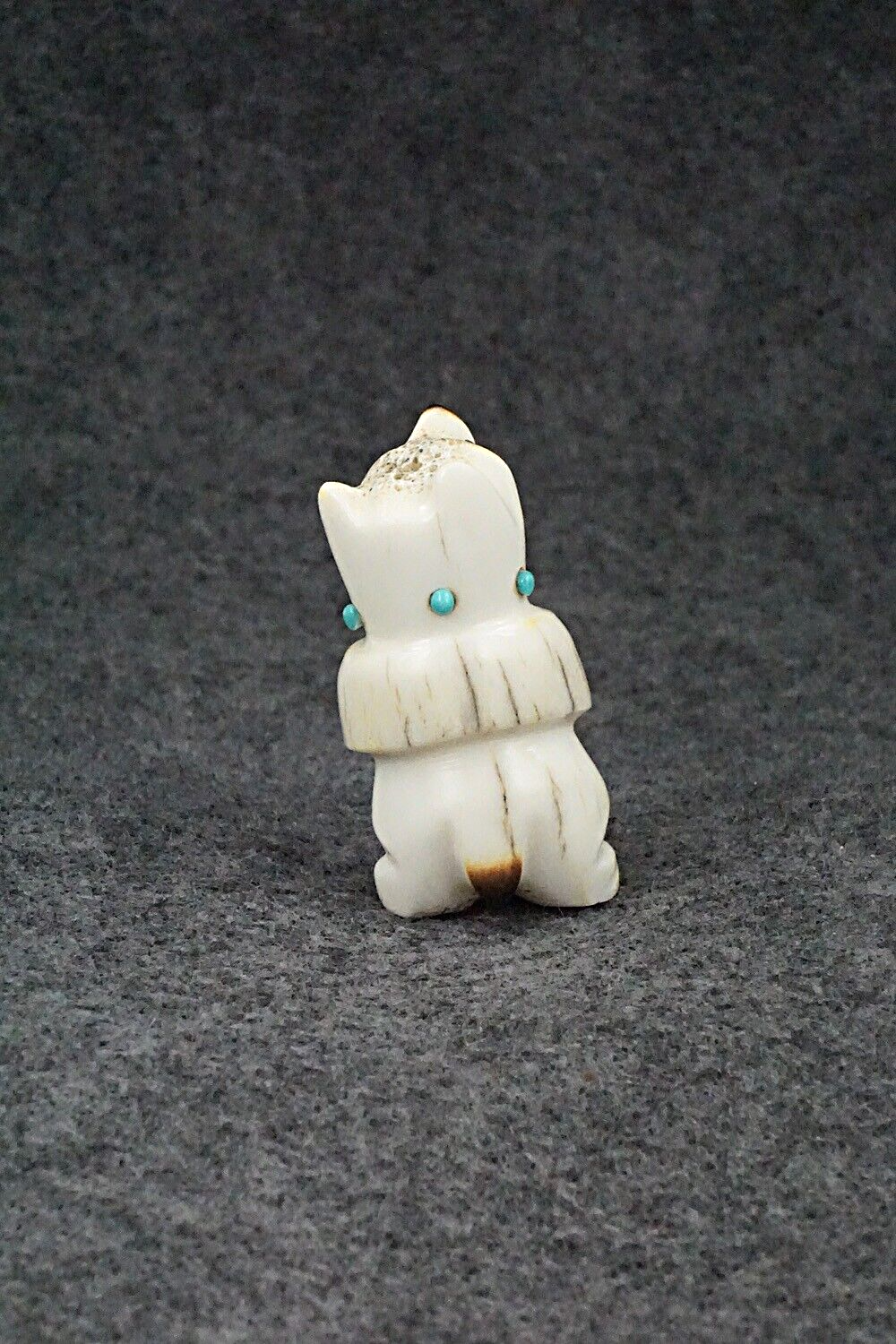 Bear Zuni Fetish Carving - Claudia Peina