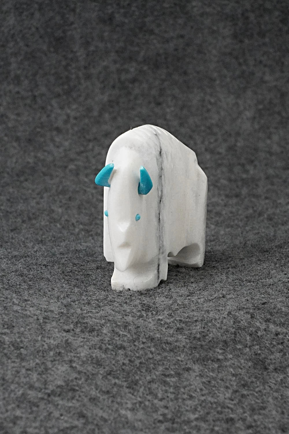 Buffalo Zuni Fetish Carving - Todd Estate