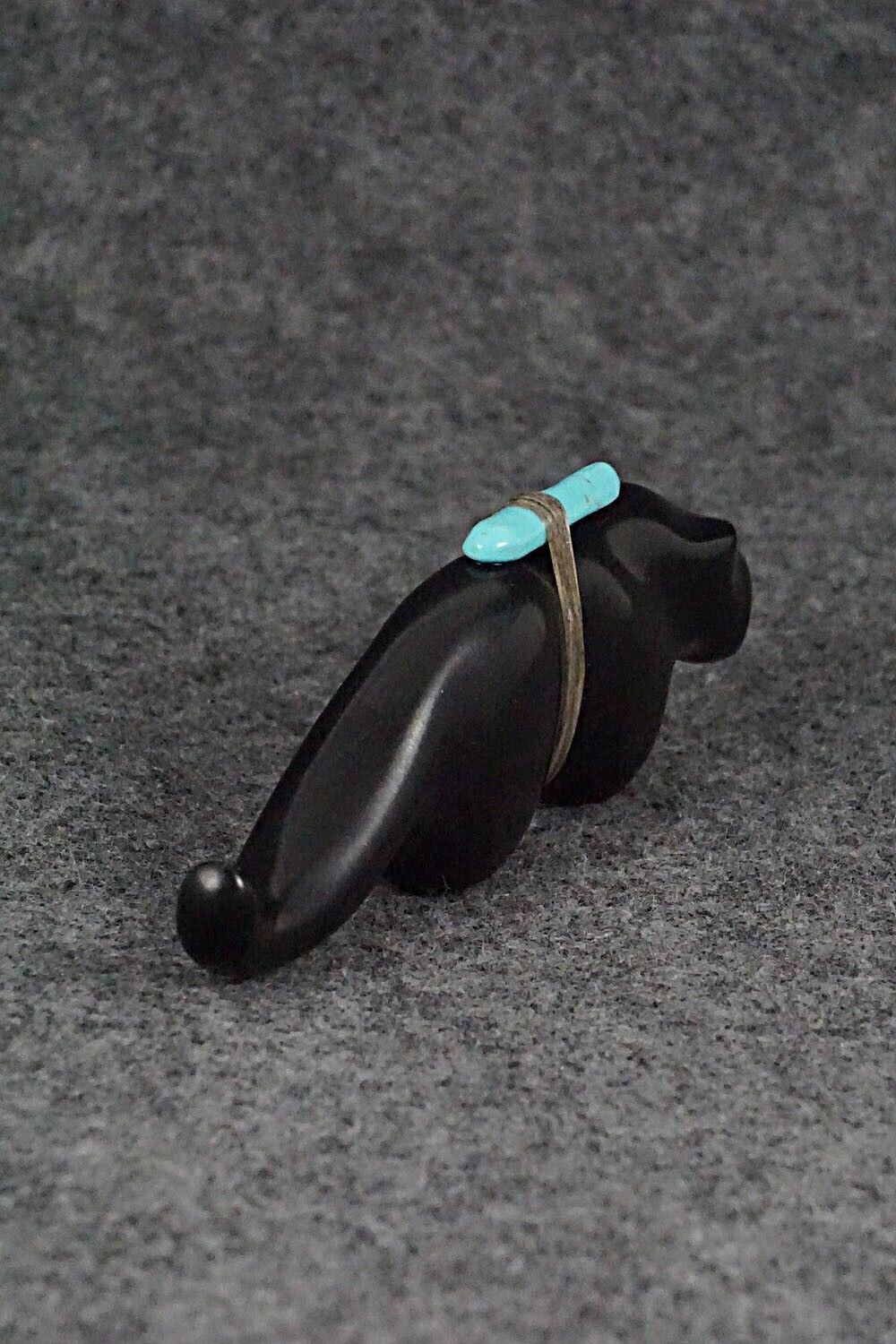 Mountain Lion Zuni Fetish Carving - Herbert Halate