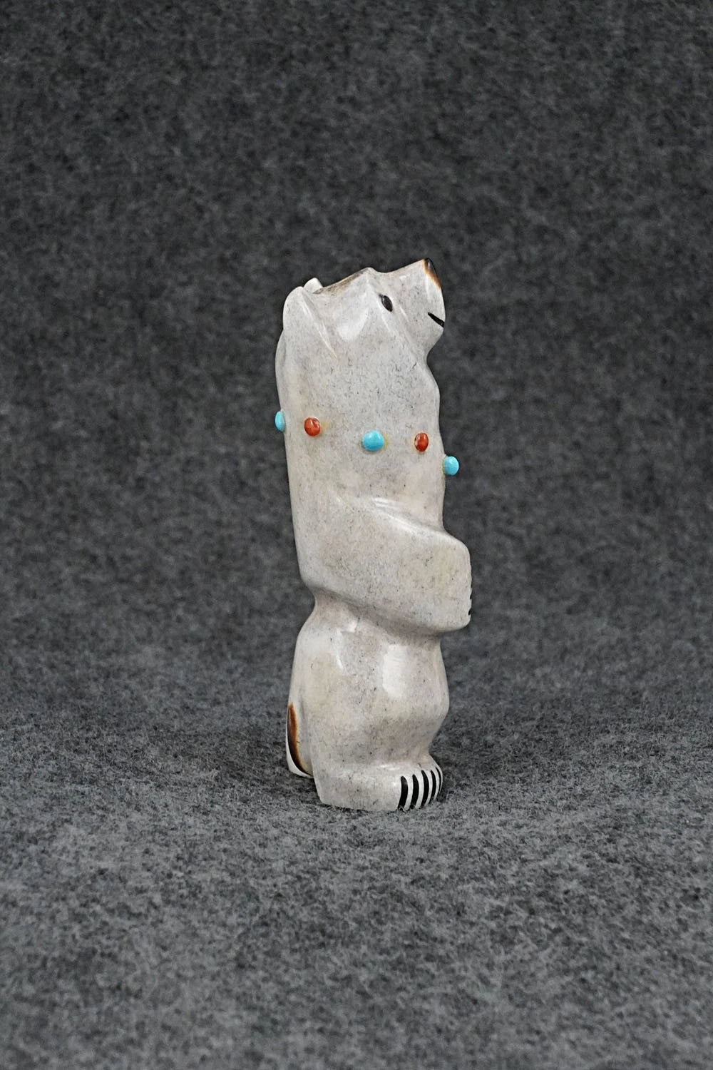 Bear Zuni Fetish Carving - Claudia Peina