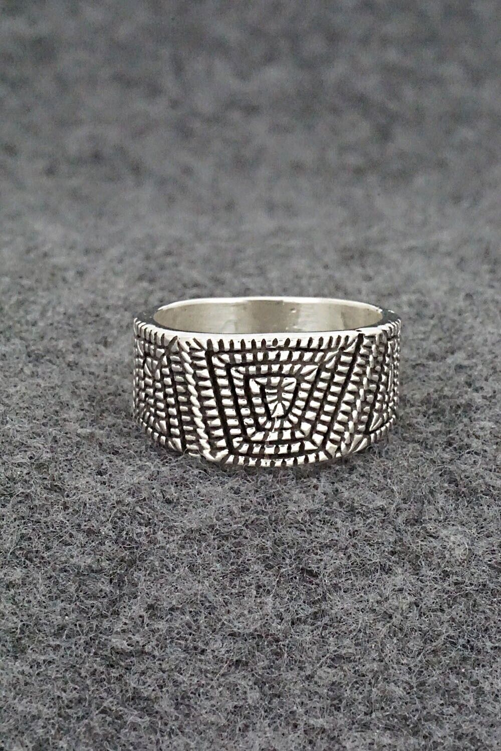 Sterling Silver Ring - Elgin Tom - Size 8.5