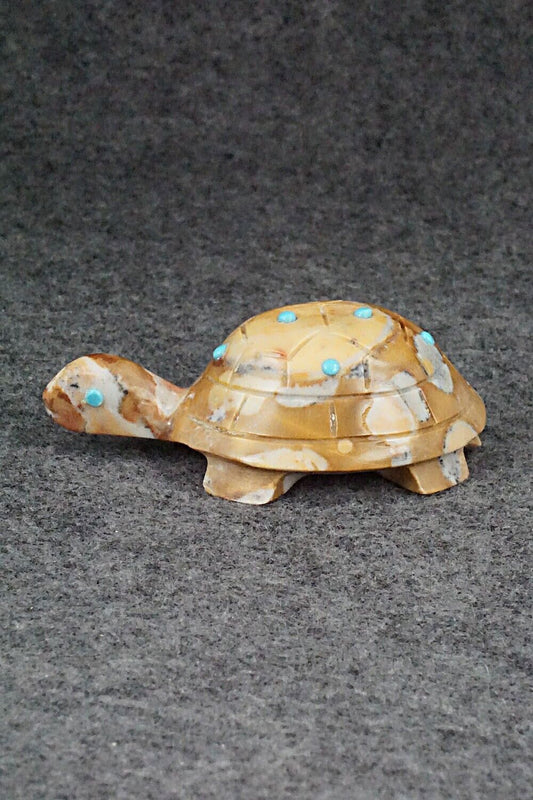 Turtle Zuni Fetish Carving - Ronnie Lunasee