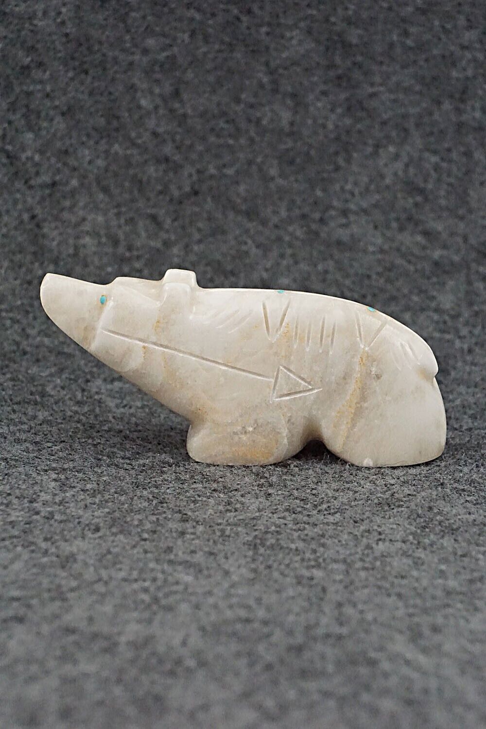 Bear Zuni Fetish Carving - Brandon Phillips