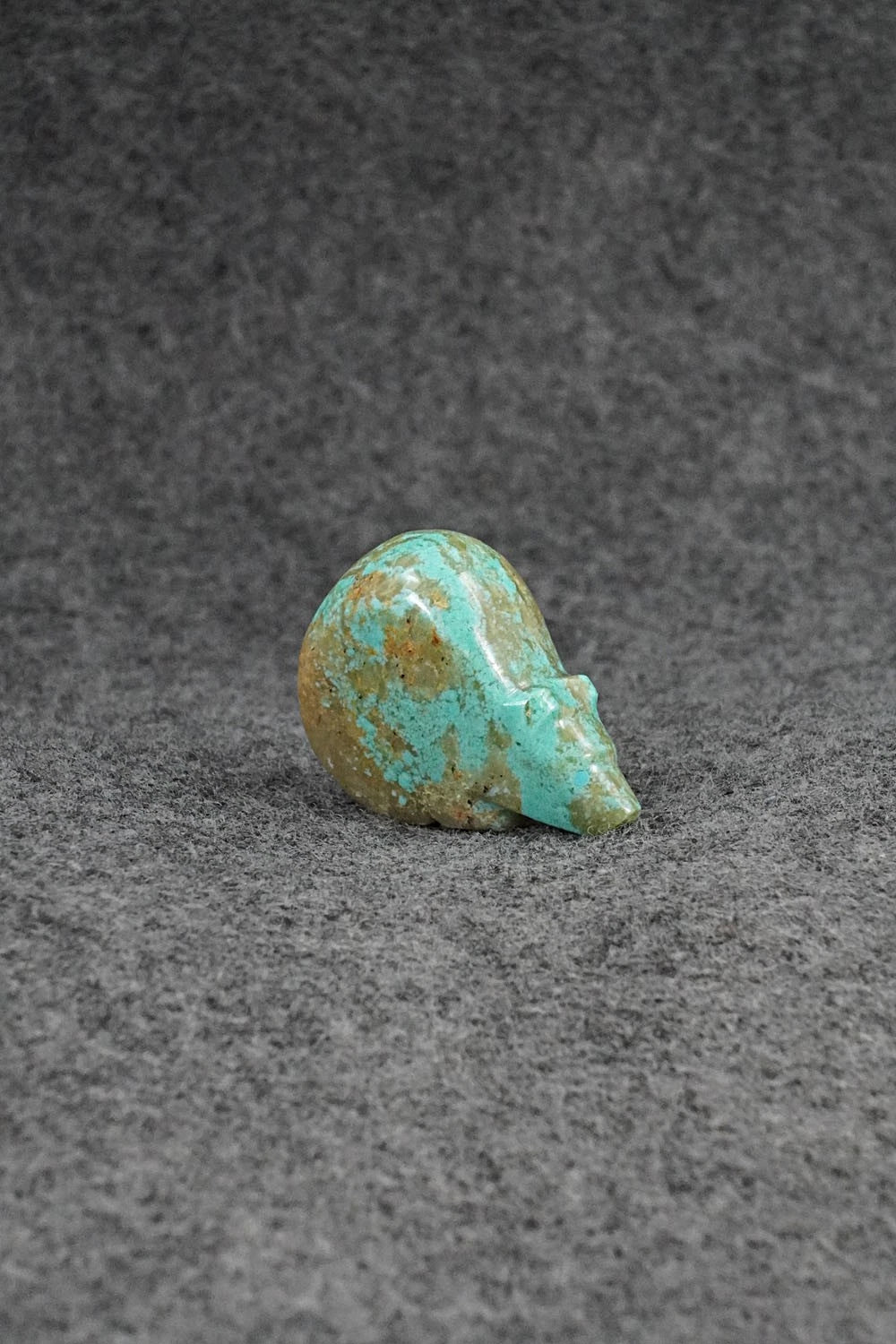 Bear Zuni Fetish Carving - Abby Panteah Quam