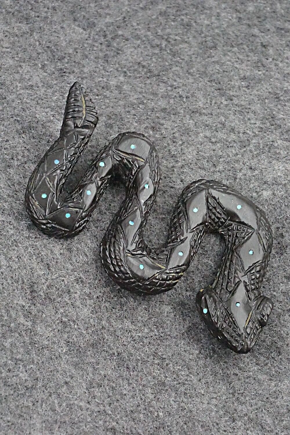 Rattlesnake Zuni Fetish Carving - Tony Mackel
