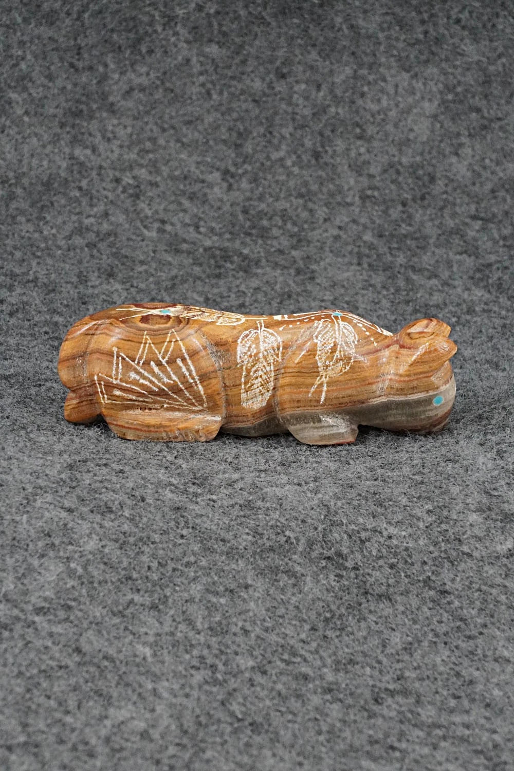 Mountain Lion Zuni Fetish Carving - Adrian Cachini