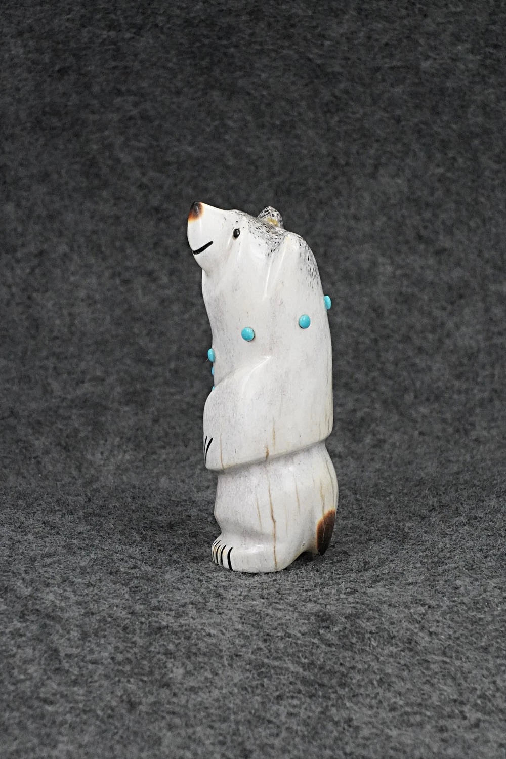 Bear Zuni Fetish Carving - Claudia Peina