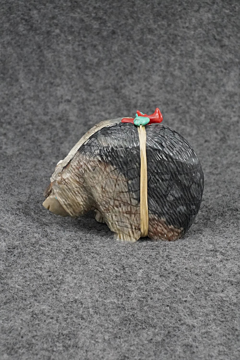 Bear Zuni Fetish Carving - Farlan & Paulette Quam