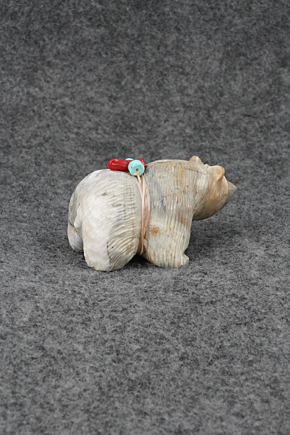 Bear Zuni Fetish Carving - Farlan & Paulette Quam