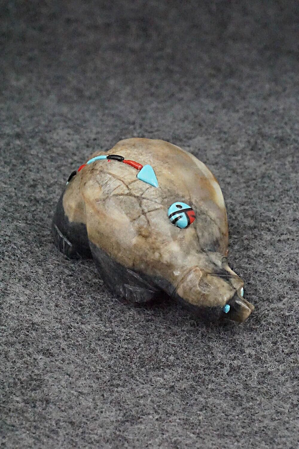 Bear Zuni Fetish Carving - Danette Laate