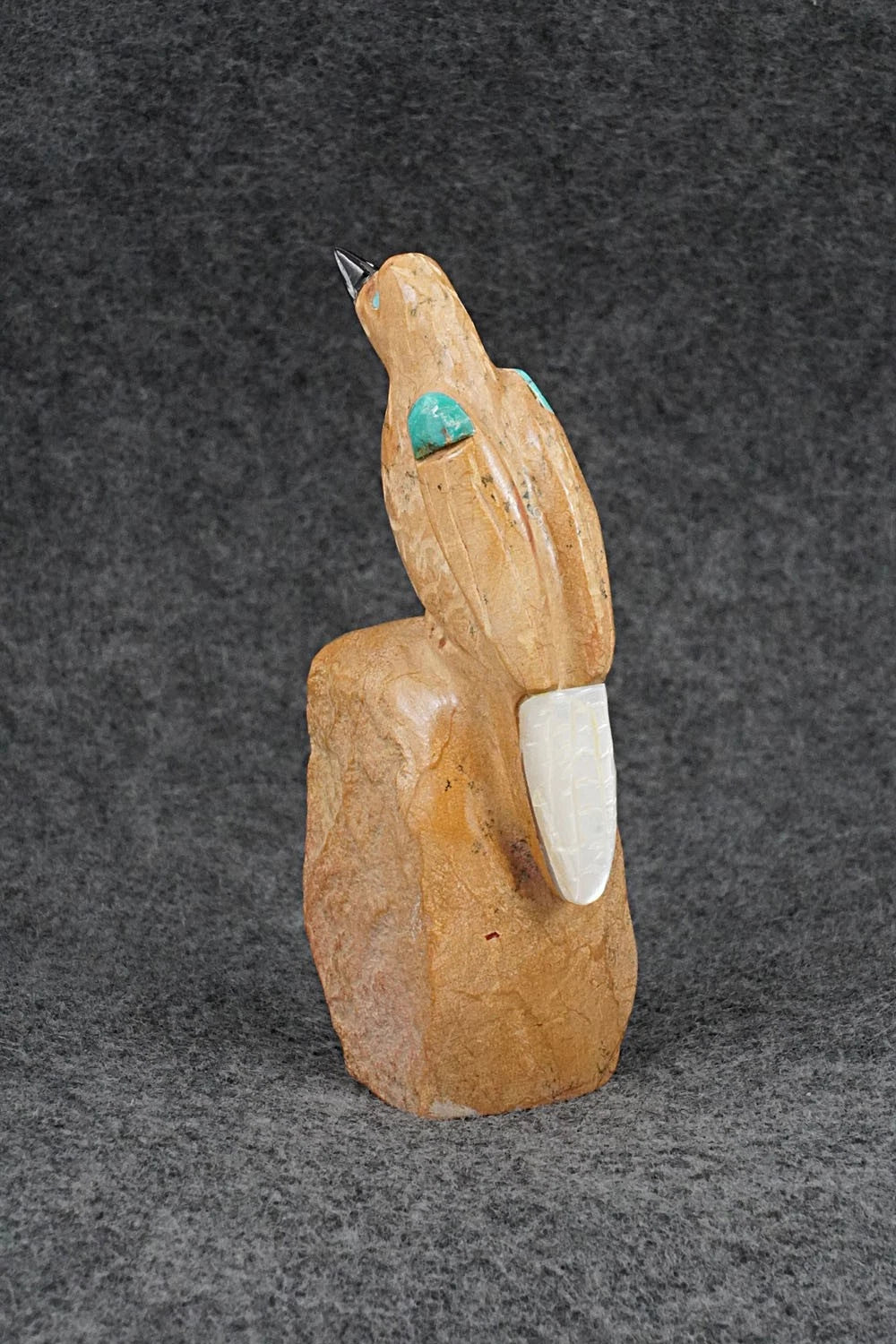 Bird Zuni Fetish Carving - Freddie Leekya