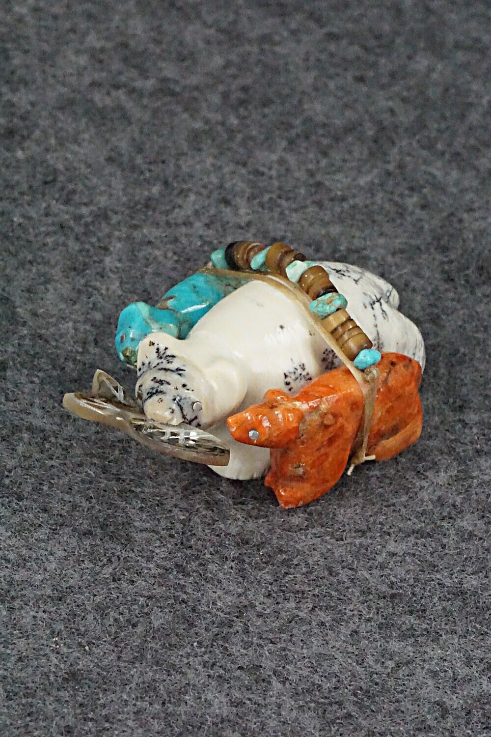 Bears with Fish Zuni Fetish Carving - Daisy Rose Leonard