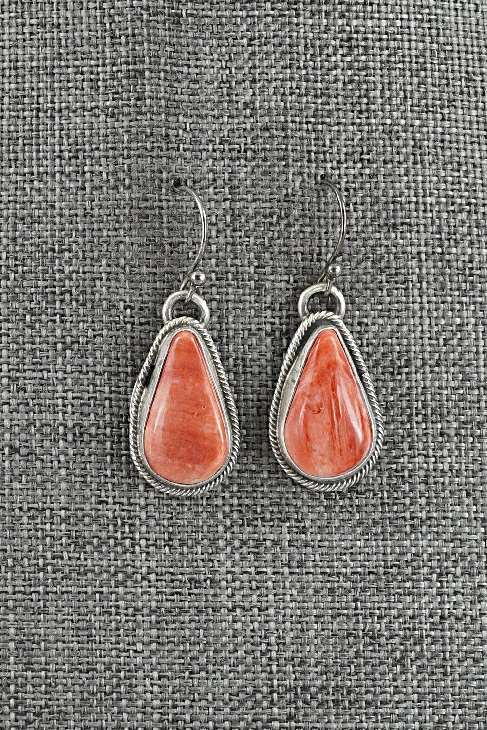 Spiny Oyster & Sterling Silver Necklace and Earrings Set - Bobby Johnson