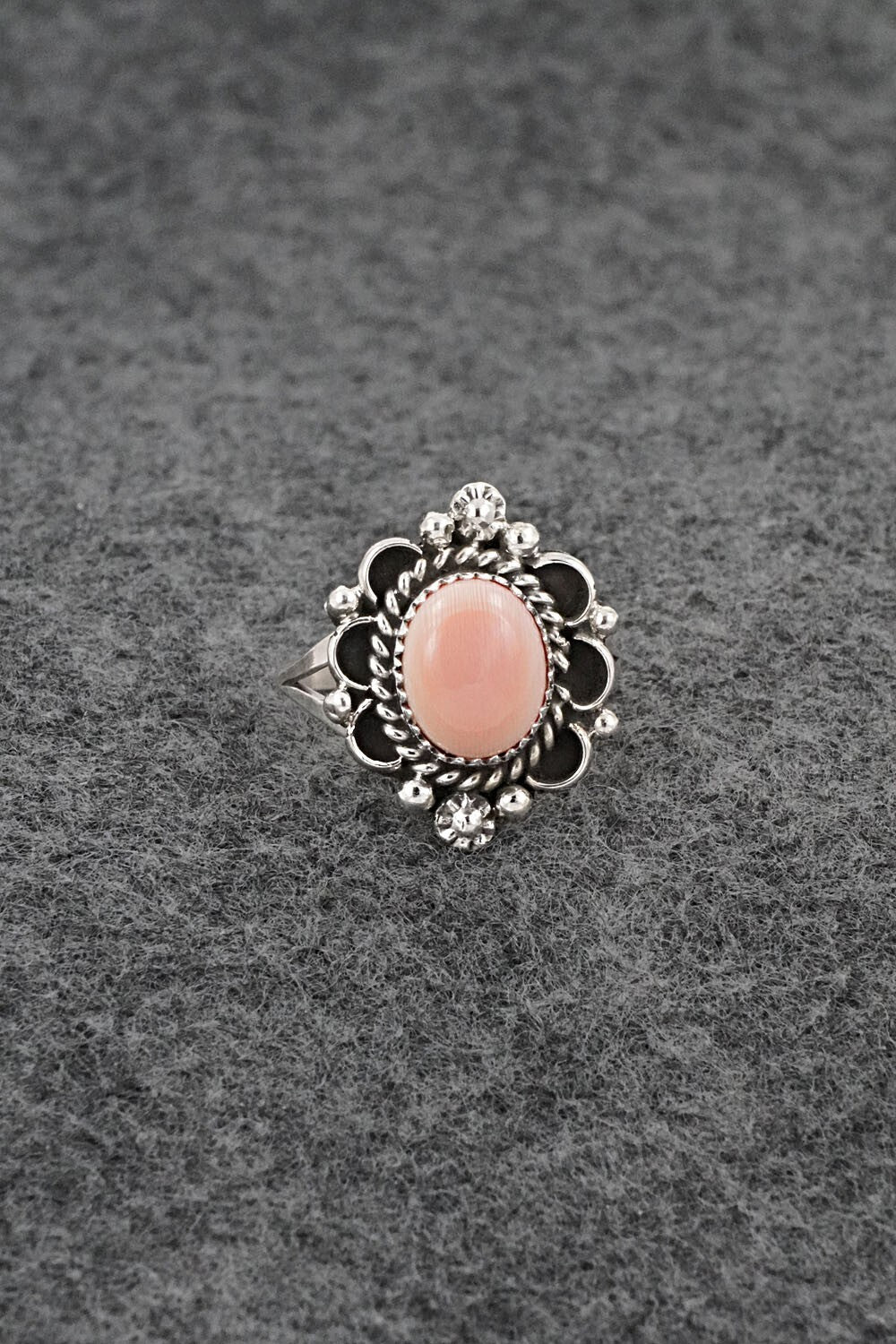 Conch Shell & Sterling Silver Ring - Frieda Martinez - Size 7.5