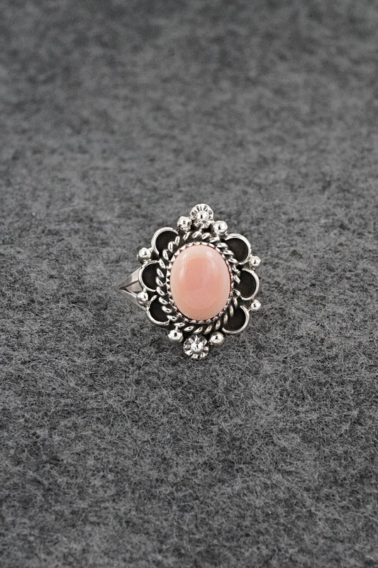 Conch Shell & Sterling Silver Ring - Frieda Martinez - Size 7.5