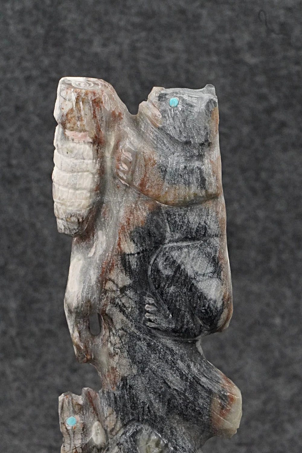 Bears Zuni Fetish Carving - Derrick Kaamasee