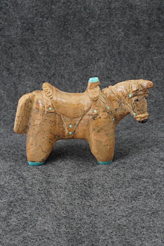 Horse Zuni Fetish Carving - Freddie Leekya