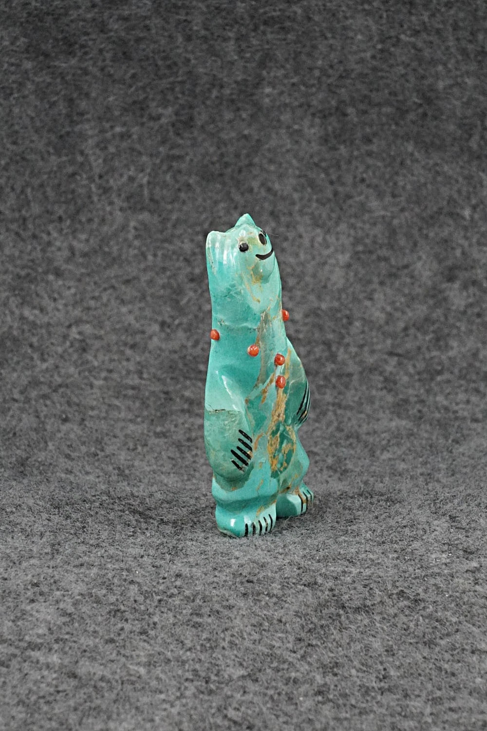 Bear Zuni Fetish Carving - Claudia Peina