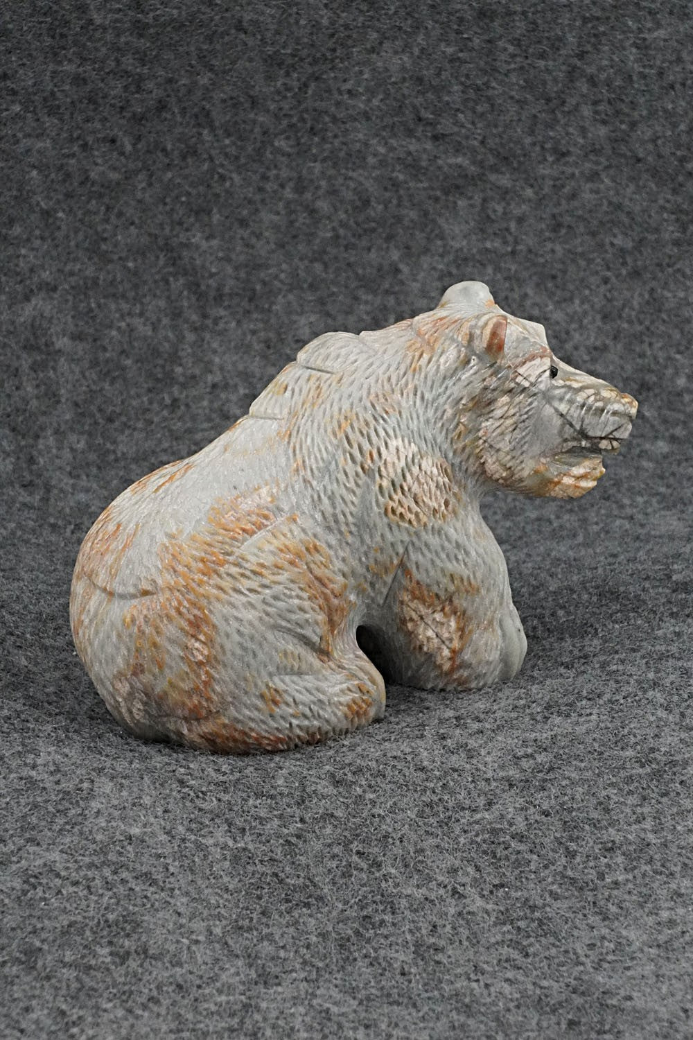 Bear Zuni Fetish Carving - Terrance Panteah