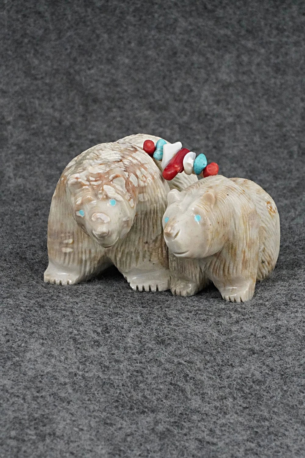 Bear Zuni Fetish Carving - Farlan & Paulette Quam