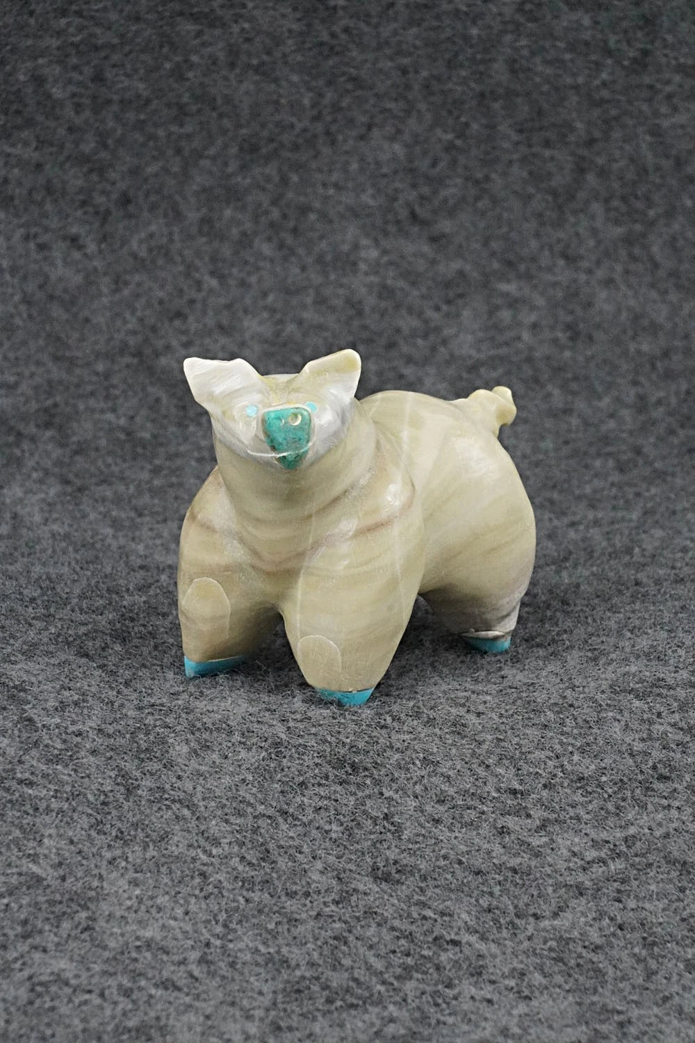 Pig Zuni Fetish Carving - Freddie Leekya