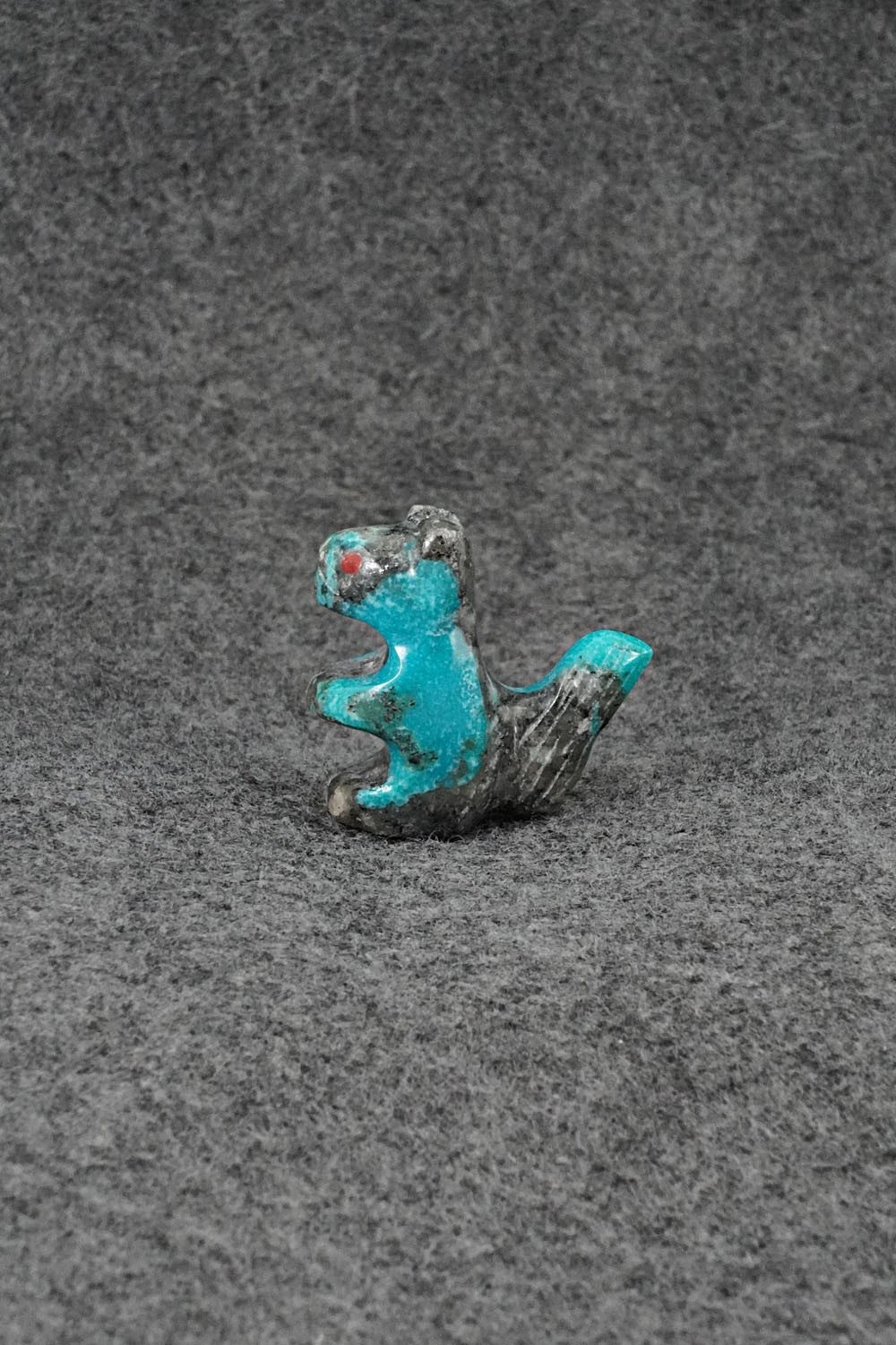 Squirrel Zuni Fetish Carving - Kenric Laiwakete