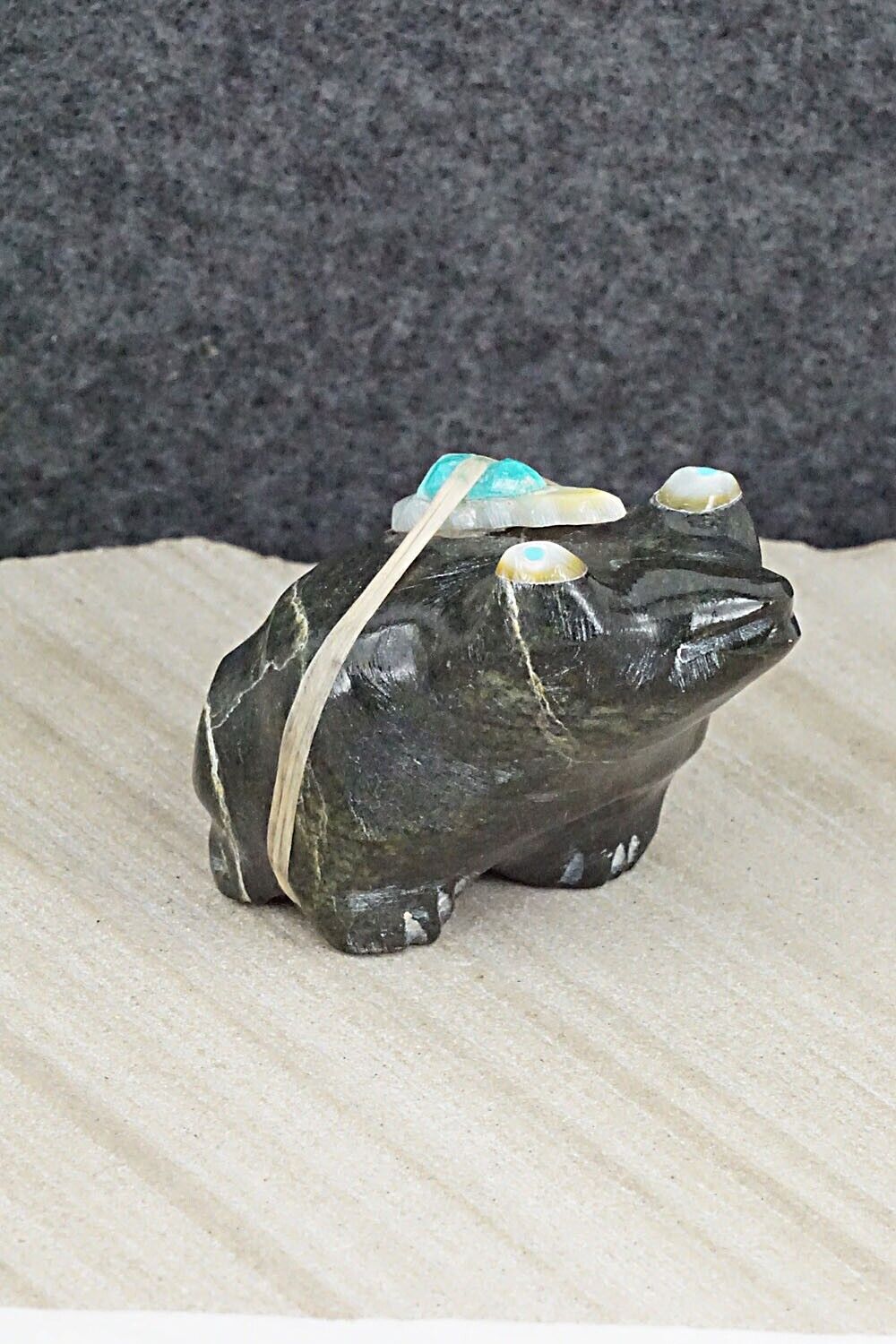 Frog Zuni Fetish Carving - Delvin Leekya