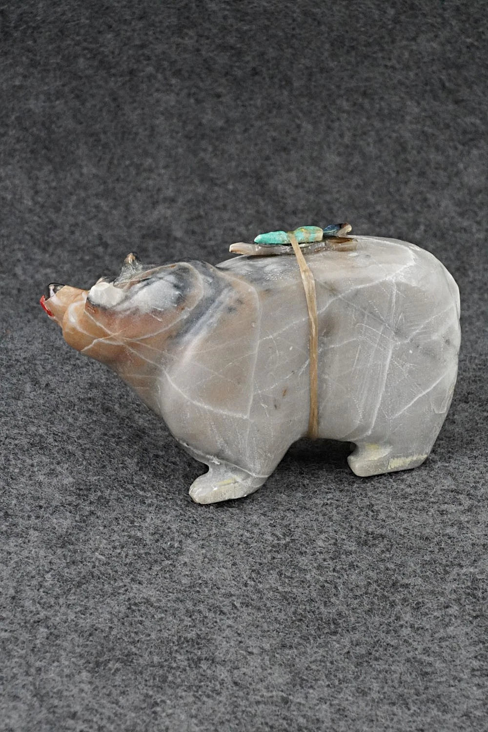 Bear Zuni Fetish Carving - Freddie Leekya