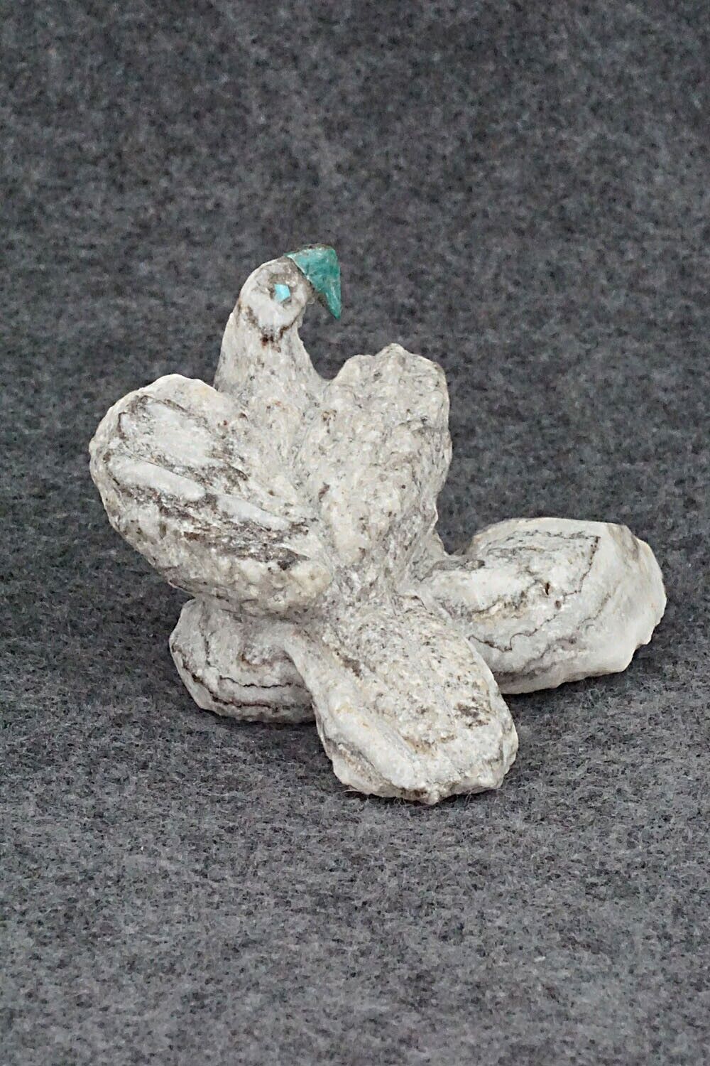 Eagle Zuni Fetish Carving - Jon Quam