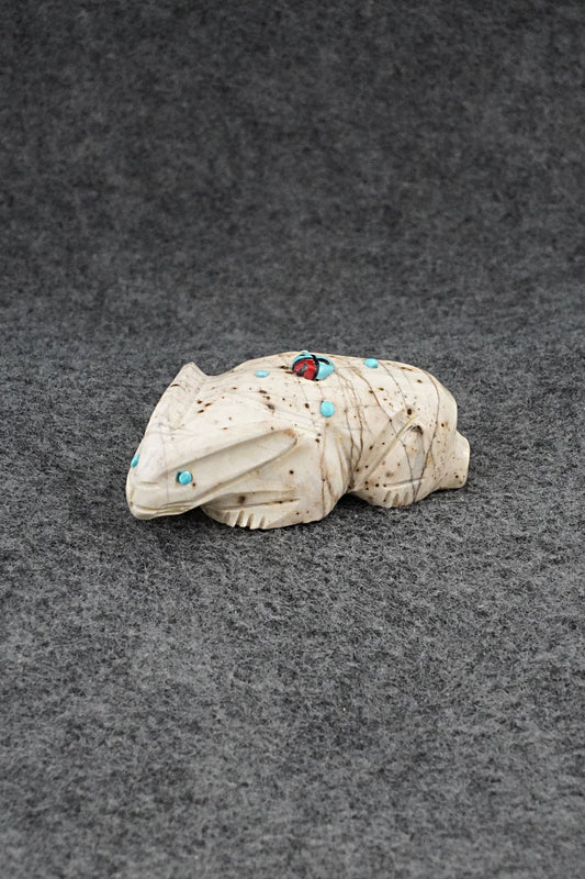 Rabbit Zuni Fetish Carving - Dannette Laate
