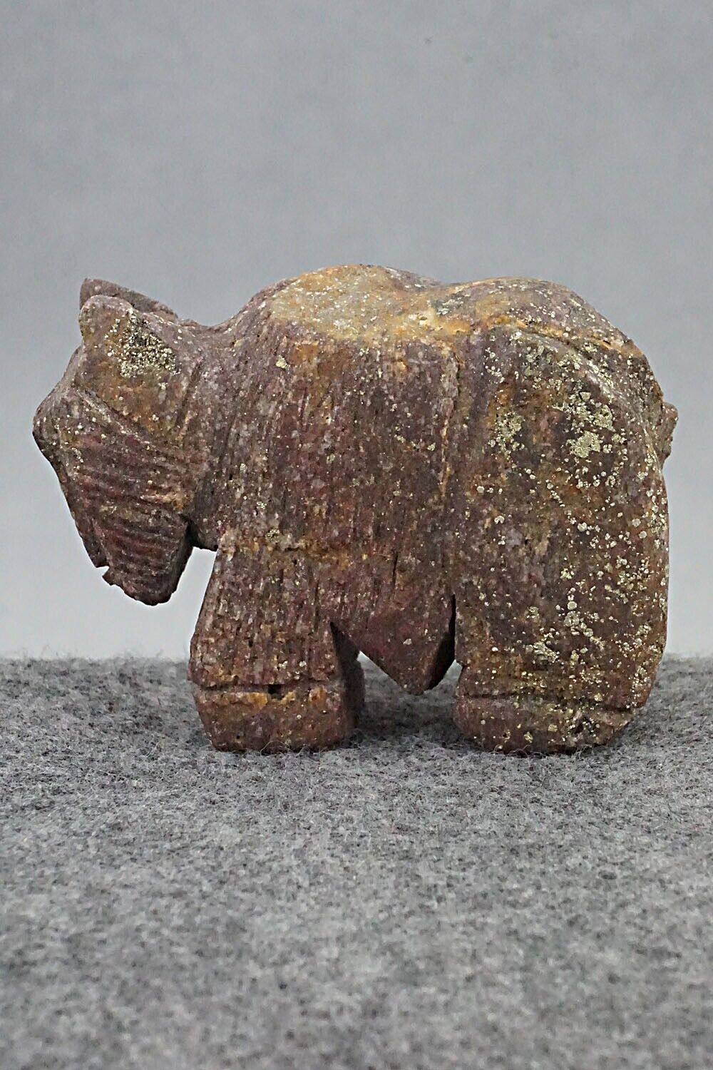 Buffalo Zuni Fetish Carving - Jon Quam