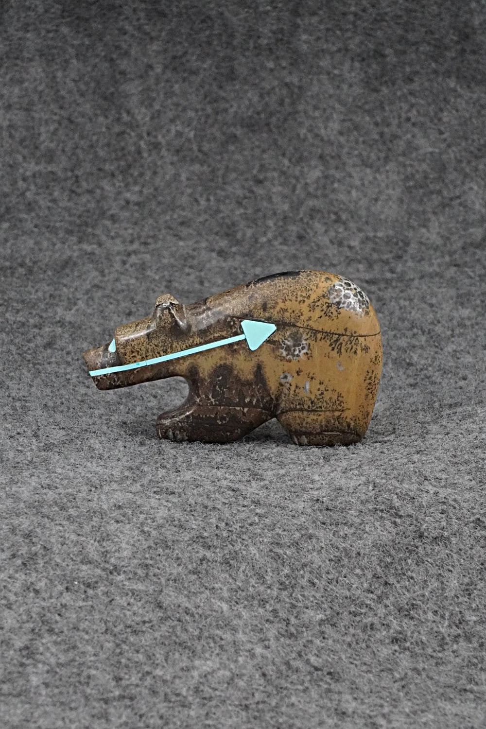 Bear Zuni Fetish Carving - Donovan Laiwakete