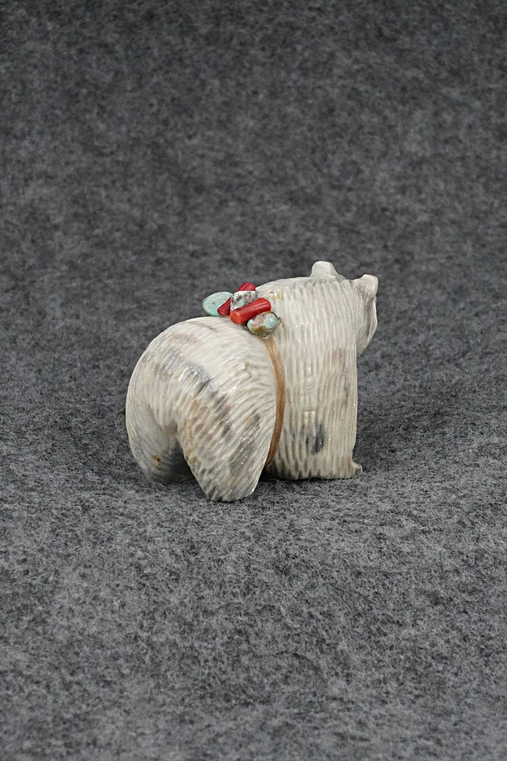 Bear Zuni Fetish Carving - Farlan & Paulette Quam