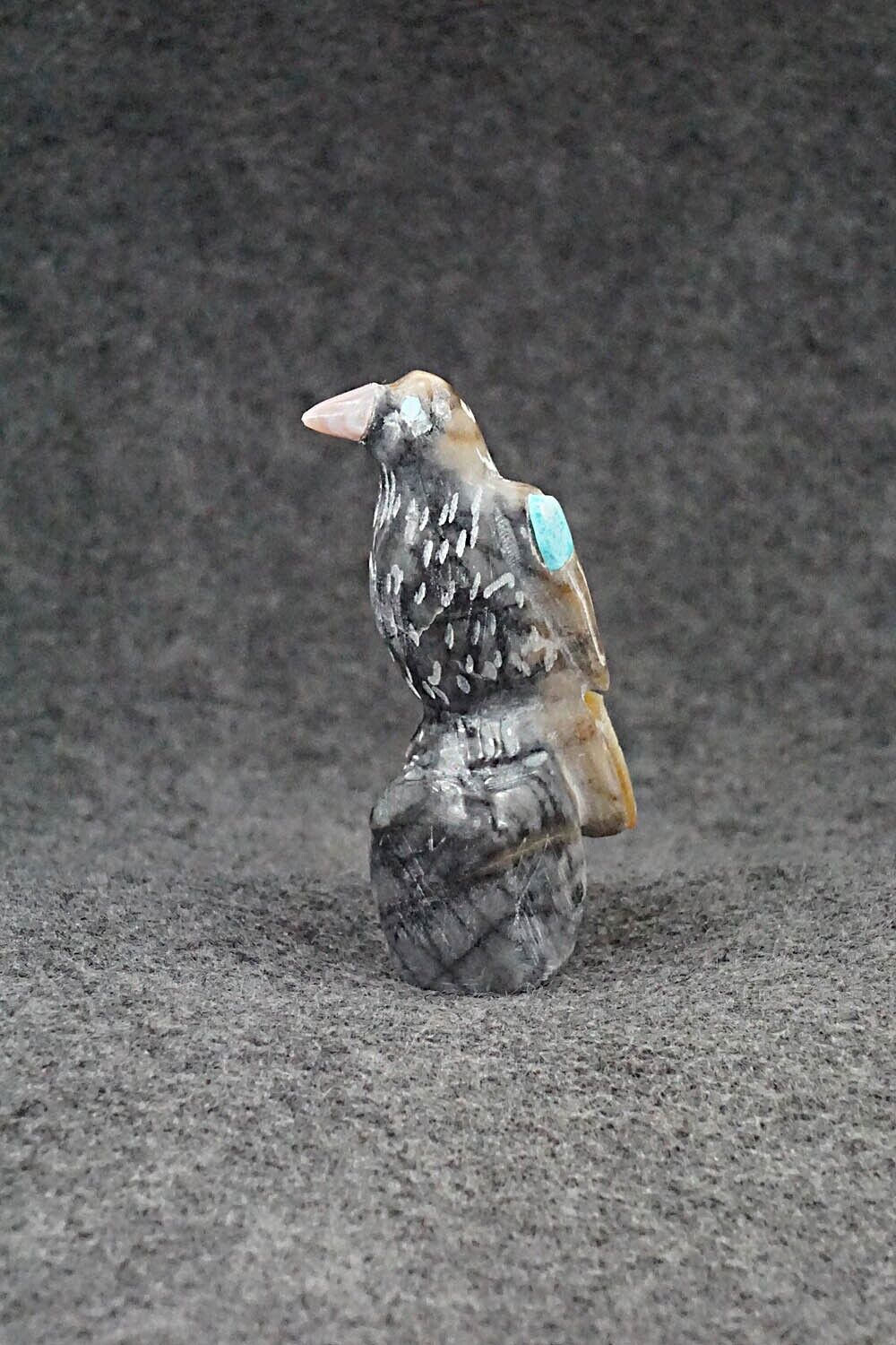 Eagle Zuni Fetish Carving - Freddie Leekya